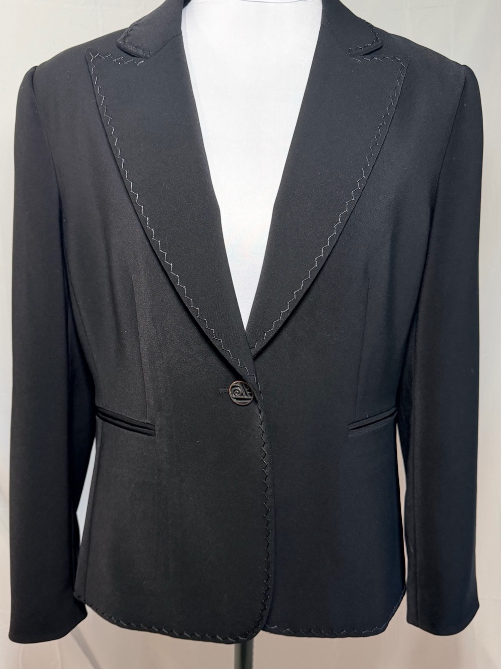 Tahari Black Tailored Single-Button Jacket with beautiful stitching